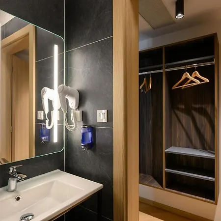 酒店 B&B Hotel Maribor 3*